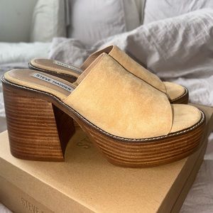 Tan clogs